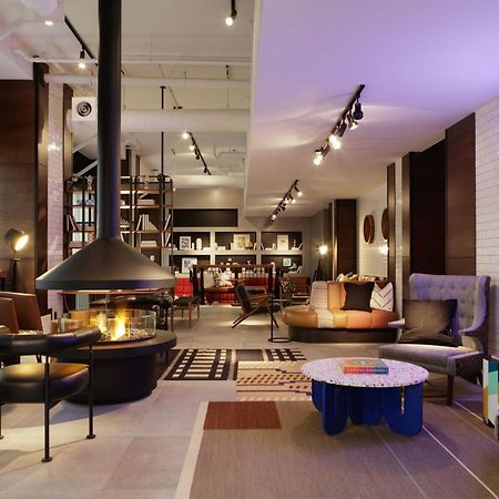 Moxy Richmond Downtown Hotel Bagian luar foto