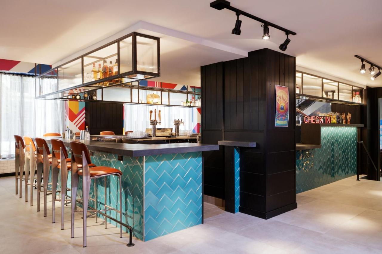 Moxy Richmond Downtown Hotel Bagian luar foto